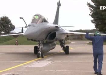 Τα “γεράκια” πάτησαν στη γη – Στην Τανάγρα τα πρώτα έξι Rafale
