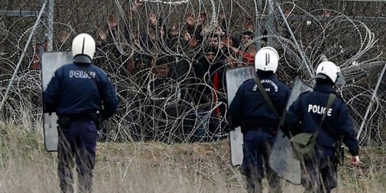 Νέα “εισβολή” μεταναστών ετοιμάζουν οι Τούρκοι στον Έβρο