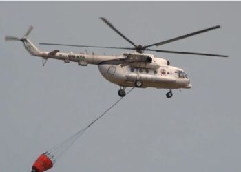 Πυροσβεστικό ελικόπτερο κατέπεσε στην Σάμο – Επέβαιναν τρείς αλλοδαποί και ένας Έλληνας