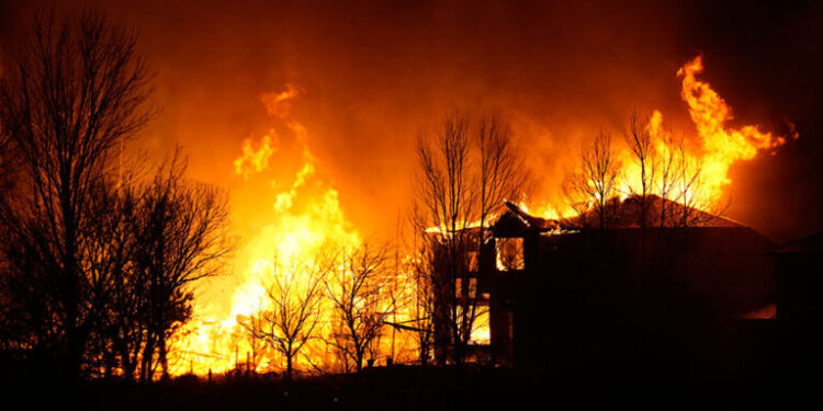 Εβδομάδα Γολγοθάς με καύσωνα και πυρκαγιές – Στα όρια του το σύστημα