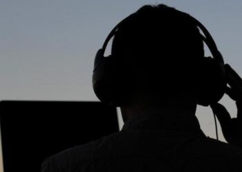 Τι θα ψάξει τελικά η ΑΔΑΕ στους “κοριούς” της Αστυνομίας;