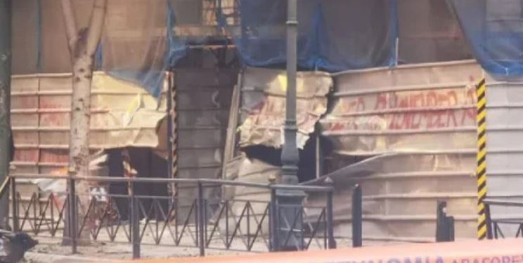 Ποιοί κρύβονται πίσω από τις βόμβες σε ΜΑΤ και Υπουργείο Εργασίας – Οι πρώτες εκτιμήσεις