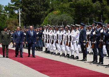 «Άστραψε και βρόντηξε» ο Δένδιας: «Ξηλώνει» τις διοικήσεις των στρατιωτικών νοσοκομείων μετά το μπαράζ καταγγελιών – BINTEO