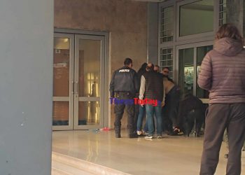 Συναγερμός στα δικαστήρια Θεσσαλονίκης: Συνελήφθη άνδρας που φώναζε «θα σας τινάξω στον αέρα» – ΒΙΝΤΕΟ – ΦΩΤΟ