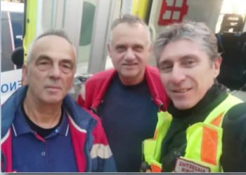 Θεσσαλονίκη: Διασώστες του ΕΚΑΒ ξεγέννησαν γυναίκα στο σπίτι της – Ο μπόμπιρας ήταν… βιαστικός – BINTEO