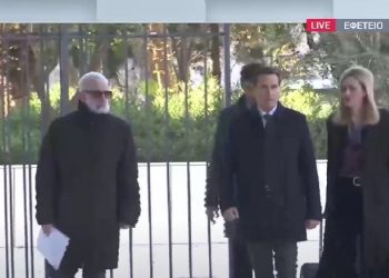 Δίκη Πέτρου Φιλιππίδη: Ένταση με «πυρά» κατά του εισαγγελέα – Η αιχμηρή απάντηση του – ΒΙΝΤΕΟ