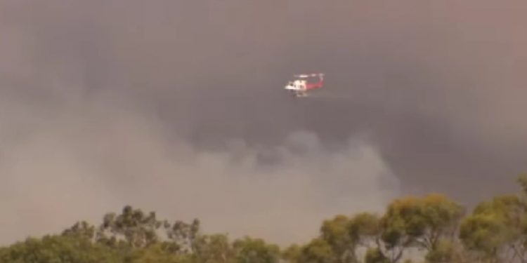 Πελώρια πυρκαγιά κατακαίει την Αυστραλία: Τιτάνια η μάχη των πυροσβεστών με τις φλόγες – BINTEO