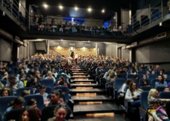 Εορταστική ατμόσφαιρα στην παιδική παράσταση της Ε.ΑΣ.Υ.Α – ΦΩΤΟ