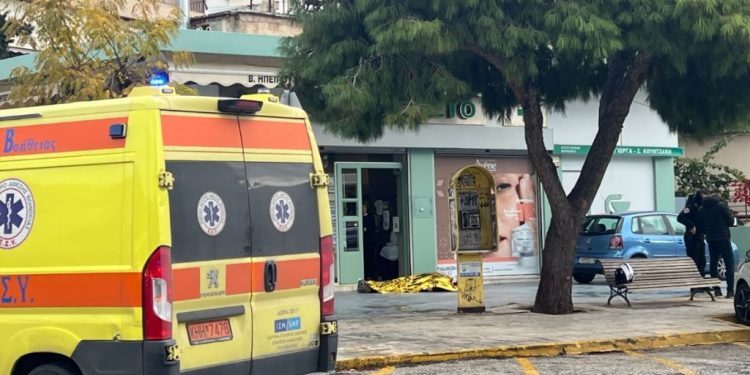 Μακελειό στη Γλυφάδα: Η στιγμή της διαφυγής ενός εκ των δραστών – «Ρε συ, τον σκότωσε» – ΒΙΝΤΕΟ ΝΤΟΚΟΥΜΕΝΤΟ