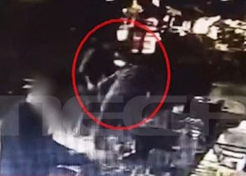 Επίθεση ανηλίκων σε 15χρονους στο Μαρούσι: ΒΙΝΤΕΟ ΝΤΟΚΟΥΜΕΝΤΟ δείχνει το ένα παιδί που μαχαιρωμένο ζητά βοήθεια