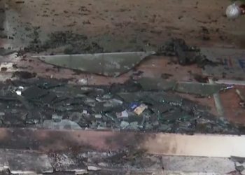 Συναγερμός στο Θησείο: Επίθεση με μολότοφ σε μεσιτικό γραφείο – ΒΙΝΤΕΟ