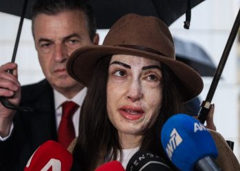Επίθεση με βιτριόλι στην Παλιοσπύρου: Διακόπηκε η δίκη στο Εφετείο – «Θεωρώ ότι ήθελε να με σκοτώσει» είπε η Ιωάννα – ΒΙΝΤΕΟ