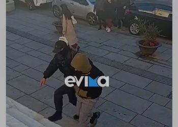 Πατροκτονία στην Εύβοια: Δίωξη για ανθρωποκτονία σε ήρεμη ψυχική κατάσταση σε γιο, κόρη και γαμπρό – Τον σκότωσαν για 12.000 ευρώ; – ΒΙΝΤΕΟ – ΦΩΤΟ