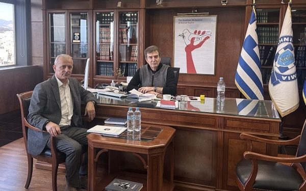 ΠΟΑΣΥ: «Επίδοση τροπολογιών στον Μ. Χρυσοχοΐδη, για τις οικογένειες των νεκρών αστυνομικών εν ώρα υπηρεσίας»