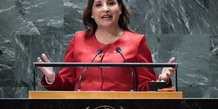 Περού: Μετά το «Rolex-gate», νέα εισαγγελική έρευνα σε βάρος της προέδρου Μπολουάρτε για… ρινοπλαστική
