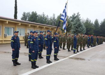 Τελετή ολοκλήρωσης στρατιωτικής εκπαίδευσης πρωτοετών Δοκίμων Ανθυποπυραγών και Πυροσβεστών στον Αυλώνα – ΒΙΝΤΕΟ