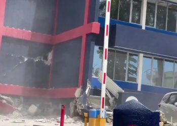 Θηριώδης σεισμός 7,3 στα νησιά Βανουάτου: Εκτεταμένες υλικές ζημιές – Αναφορές για νεκρούς – ΒΙΝΤΕΟ