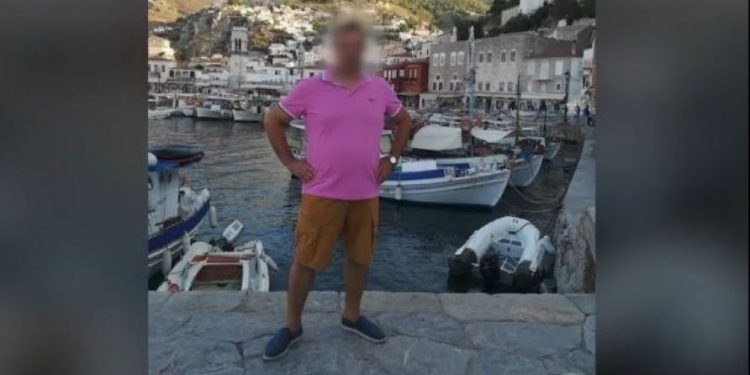 Άλιμος: Απολογείται ο καθηγητής που κατηγορείται ότι ασέλγησε σε 14χρονη μαθήτρια του – ΒΙΝΤΕΟ