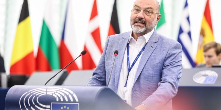 Σάκης Αρναούτογλου: Ενίσχυση της Πολιτικής Συνοχής για μια Ευρώπη χωρίς Ανισότητες