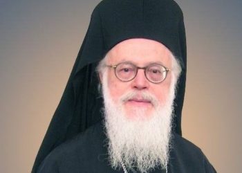 Κρίσιμη παραμένει η κατάσταση της υγείας του αρχιεπισκόπου Αλβανίας Αναστάσιου – BINTEO