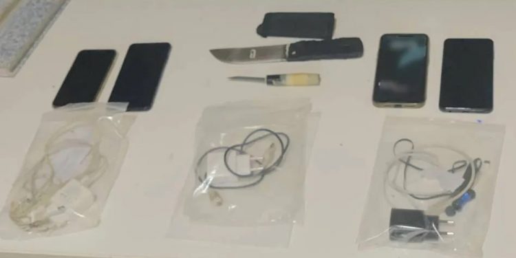 Έφοδος του ελληνικού FBI στις φυλακές Κορυδαλλού, παρουσία εισαγγελέα: Τι βρέθηκε – ΦΩΤΟ