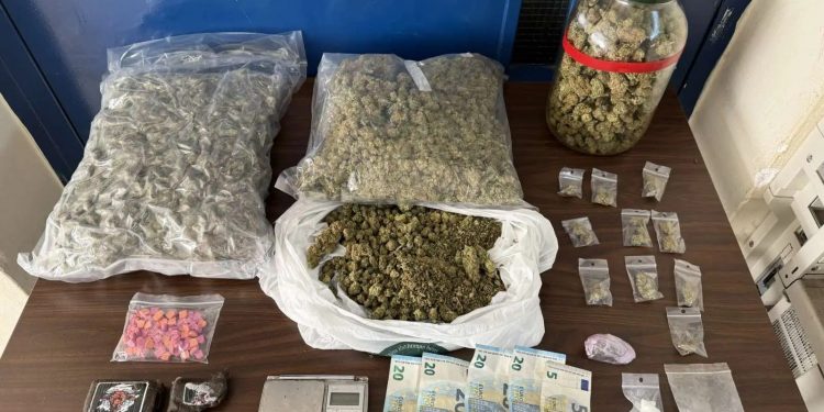 Άγιος Παντελεήμονας: Συνελήφθη 23χρονος για διακίνηση κοκαΐνης, κάνναβης και MDMA – ΦΩΤΟ