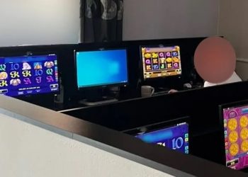 Σέρρες: Χειροπέδες σε 2 άντρες και 2 γυναίκες για παράνομα ηλεκτρονικά τυχερά παίγνια – ΦΩΤΟ