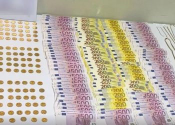 Συνελήφθη ζευγάρι Μπόνι και Κλάιντ – Εκείνη ως οικιακή βοηθός ξάφριζε λίρες και κοσμήματα, εκείνος τα πούλαγε – ΦΩΤΟ