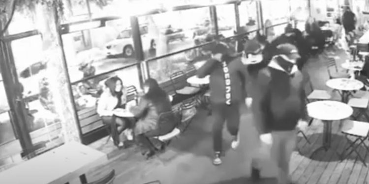 Βίντεο ντοκουμέντο από την δράση της σπείρας εκβιαστών που εξαρθρώθηκε από την ΕΛΑΣ