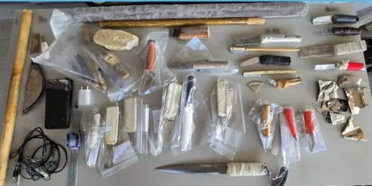 Έφοδος του ελληνικού FBI στις φυλακές Λάρισας – Εντοπίστηκαν αυτοσχέδια μαχαίρια, ρόπαλα, λάμες – ΒΙΝΤΕΟ – ΦΩΤΟ