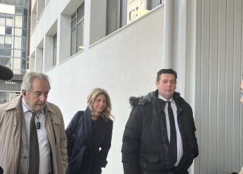 Τέμπη: Μήνυση από συγγενείς των θυμάτων κατά του Εφέτη Ανακριτή για παραλείψεις στην υπόθεση – BINTEO