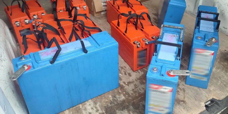 Κερατσίνι: Έκλεβε μπαταρίες από καφάο και τις μεταπωλούσε σε επιχείρηση – Χειροπέδες σε 43χρονο – ΦΩΤΟ