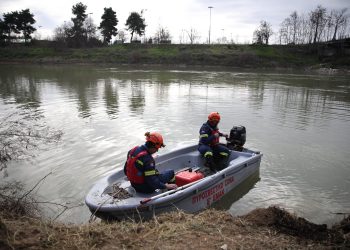 Μεγάλη κινητοποίηση στη Λάρισα: Εντοπίστηκε πτώμα στον Πηνειό