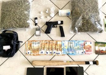 Θεσσαλονίκη: Συνελήφθη άνδρας για διακίνηση κοκαΐνης και κάνναβης – ΦΩΤΟ