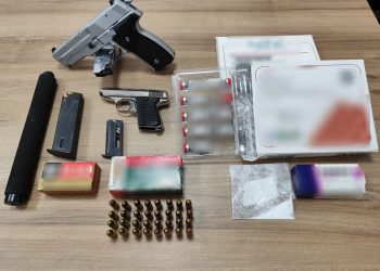 Ρέθυμνο: Συνελήφθη 46χρονος για ενδοοικογενειακή βία, όπλα και ναρκωτικά – ΦΩΤΟ