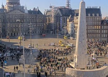 Άμστερνταμ: Πέντε τραυματίες σε επίθεση με μαχαίρι κοντά στην πλατεία Νταμ – ΒΙΝΤΕΟ – ΦΩΤΟ