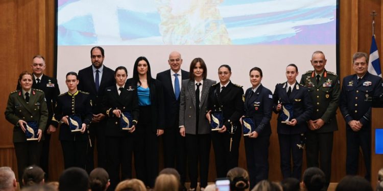 Ο ΥΕΘΑ Νίκος Δένδιας στην εκδήλωση του ΓΕΕΘΑ για την Παγκόσμια Ημέρας της Γυναίκας – ΒΙΝΤΕΟ – ΦΩΤΟ