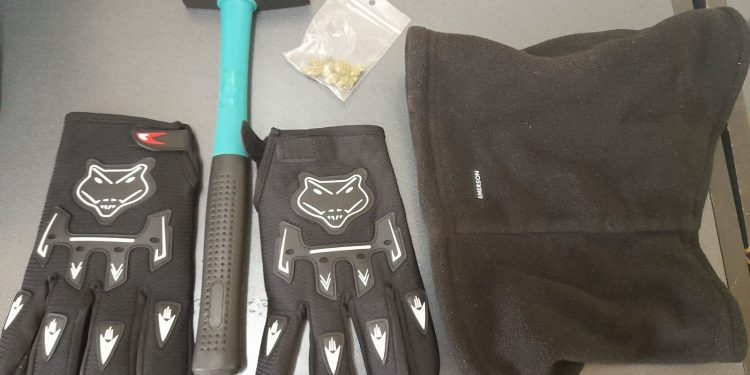 Αθήνα-Πανεκπαιδευτικό συλλαλητήριο για τα Τέμπη: 5 συλλήψεις – Βρέθηκαν μαχαίρι, σφυρί και ναρκωτικά – ΦΩΤΟ