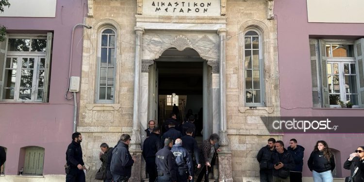 Απολογείται ο 44χρονος που πήγε να πατήσει με το αυτοκίνητο του ένα ζευγάρι για… 200 ευρώ