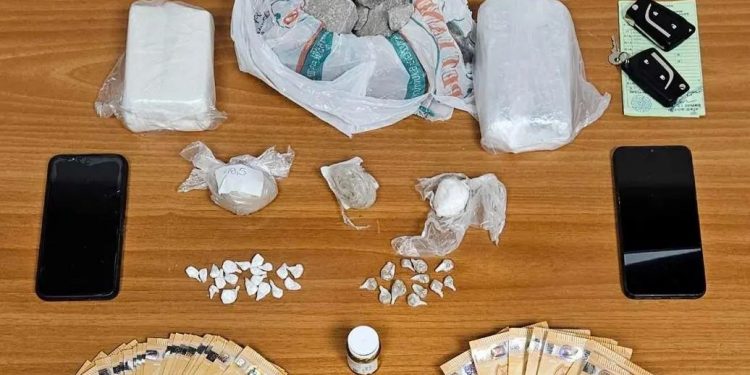 «Θηλυκή συμμορία» διακινούσε ηρωίνη και κοκαΐνη σε «πιάτσες» της Αττικής – ΒΙΝΤΕΟ – ΦΩΤΟ