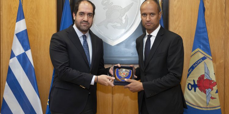 Συνάντηση του ΥΦΕΘΑ Γιάννη Κεφαλογιάννη με τον Βοηθό Γ.Γ του ΝΑΤΟ – ΦΩΤΟ