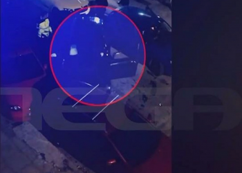 Κορυδαλλός: Μεθυσμένος οδηγός χωρίς δίπλωμα «βρήκε» ΙΧ με νεαρούς και μετά «όποιον πάρει ο χάρος» – ΒΙΝΤΕΟ 