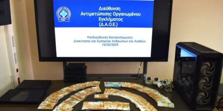 Το ελληνικό FBI εξάρθωσε κύκλωμα μαστροπείας γυναικών σε Αττική και Κόρινθο – 6 συλλήψεις – ΦΩΤΟ