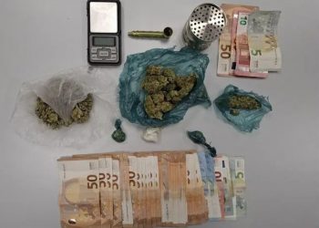 Λάρισα: Χειροπέδες σε δύο άνδρες για διακίνηση κάνναβης – ΦΩΤΟ