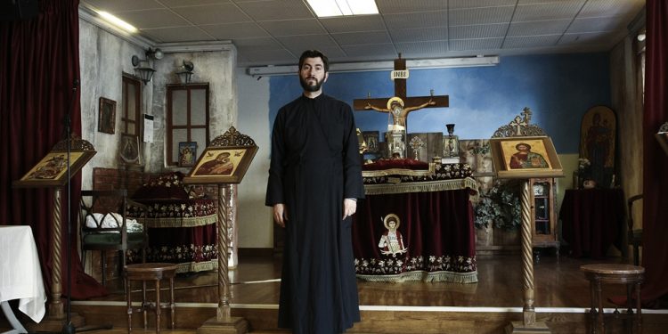 Αναβολή στη δίκη του πατρός Αντώνιου για τις κατηγορίες της ασέλγειας κατά συρροή σε 2 ανήλικους