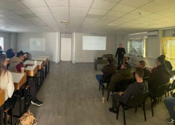 Εκπαιδευτική δράση με θέμα «Θεμελιώδη Δικαιώματα» σε κλειστή Ελεγχόμενη Δομή στη Σάμο – ΦΩΤΟ