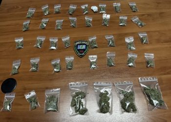 Σεπόλια: Δύο ανήλικοι (15 και 17 ετών) διακινούσαν ναρκωτικά έξω από λύκειο – ΦΩΤΟ