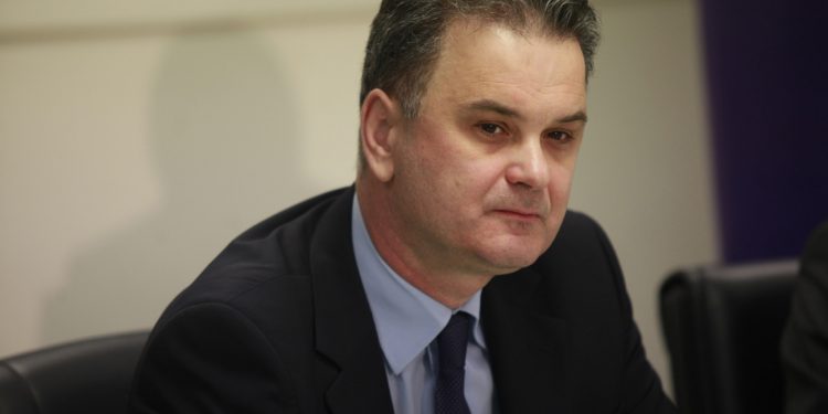 ΠΑΣΟΚ: Αποχωρεί ο πρώην υπουργός Σ. Ξυνίδης – «Μικρό κόμμα – μηχανισμός χωρίς σφυγμό»