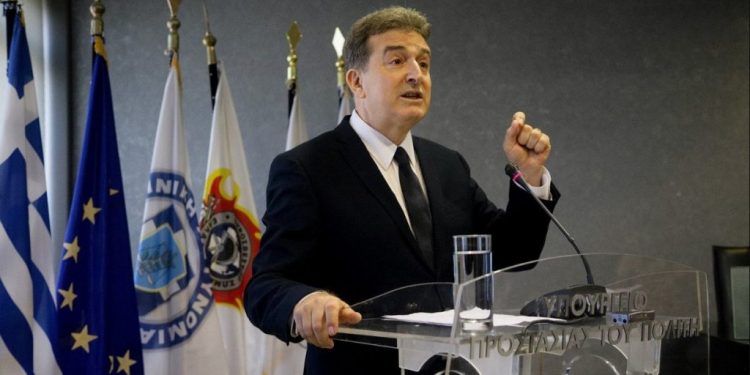 Από τα κατασχεμένα χρήματα το Bonus στο ελληνικό FBI – Τι προβλέπει η τροπολογία που κατέθεσε ο Μιχάλης Χρυσοχοΐδης