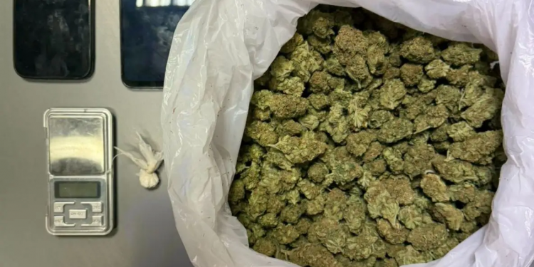 Χίος: Σε εγκαταλελειμμένο κτίριο η «καβάτζα» των ναρκωτικών – ΦΩΤΟ